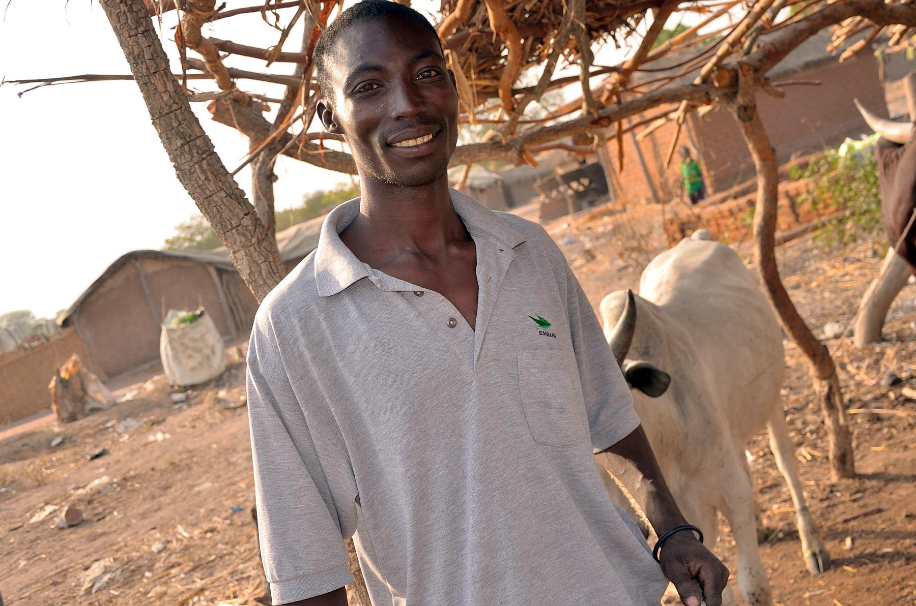 Loubandin Kim Copin hat für sich und seine Familie im Lager Dosseye (Tschad) ein neues Leben aufgebaut. Foto: LWB/Thomas Ekelund