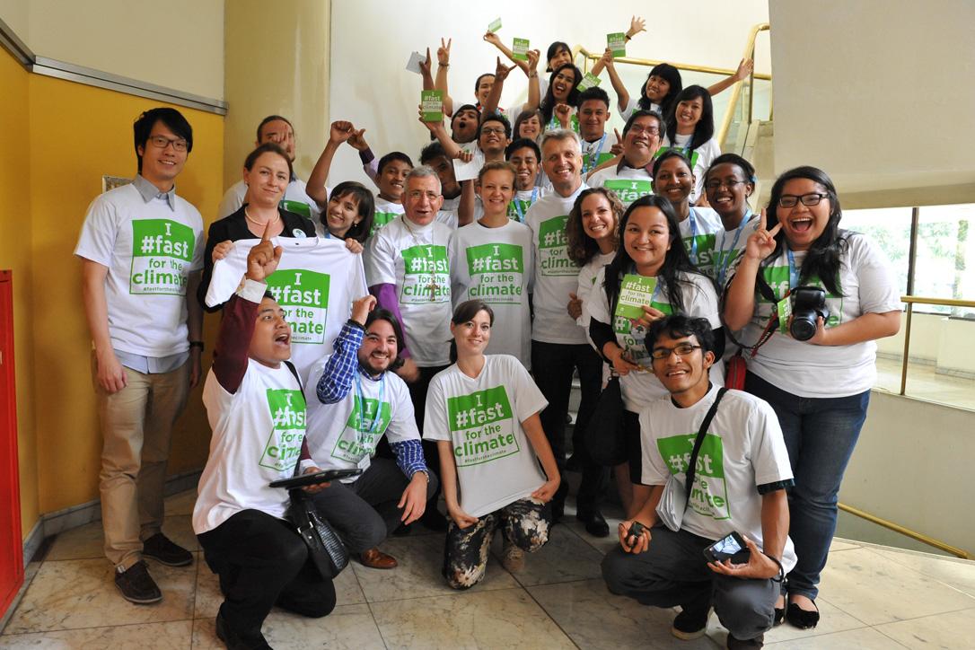 Youth were among those at Council 2014 who showed solidarity with people affected by climate change by joining the #fastfortheclimate. Photo: LWF/M. Renaux
