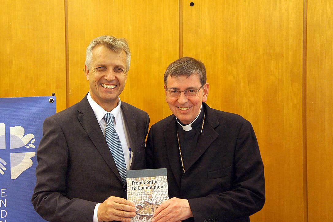 Pfr. Martin Junge (li.) und Kardinal Koch. Foto: LWB/S. Gallay