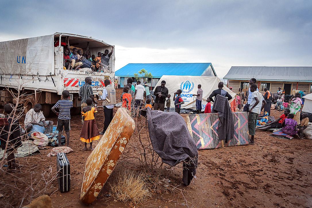 UNHCR und LWB mit südsudanesischen Flüchtlingen im Lager in Maban. Foto: Mats Wallerstedt