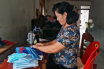 The Women’s Skills Training Center of Huria Kristen Indonesia (HKI) helps low-income and at-risk women find ways to increase family income through sewing. Photo: BLK HKI/Rumah Eco-Theology