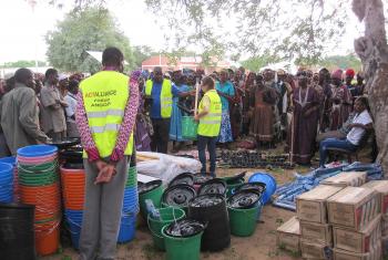Hygiene kit distribution in Oxavikwa, Angola