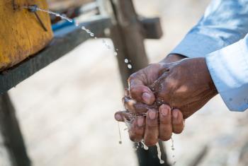 LWF’s humanitarian and development work in Ethiopia includes provision of potable water to communities displaced by drought or conflict. Photo: LWF/Albin Hillert