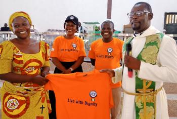 One of the goals of the new course at the LCCN seminary is to increase advocacy activities among youth in schools and universities in Nigeria. Rev. Emmanuel Subewope Gabriel (right) presents SoH t-shirts during an event in the northeastern city of Gombe. Photo: SoH Nigeria