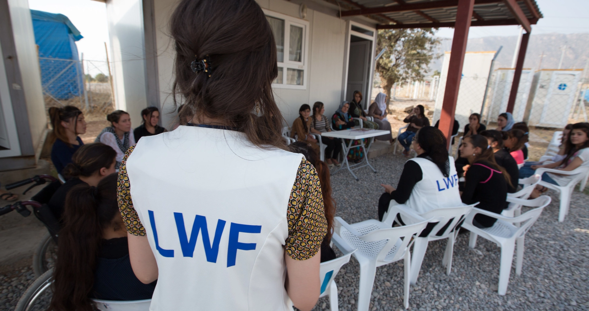 An einem sicheren Ort für Frauen findet im Lager Dawodiya für Binnenvertriebene im Distrikt Amedie, Gouvernement Duhak, Kurdistan, Irak eine Aufklärungsveranstaltung zur Sensibilisierung für Frauenthemen statt. Foto: LWB/Elma Okic