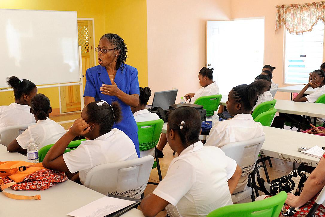Womenâs centre in Kingston, Jamaica, offering education to young mothers so they can continue their education after giving birth. Photo: WCC/Peter Williams