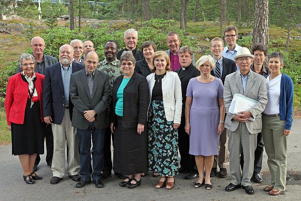 Mitglieder der Lutherisch/römisch-katholischen Kommission für die Einheit bei ihrer Tagung in Helsinki (Finnland) im Juli 2011.© ELKF/Aarne Ormio