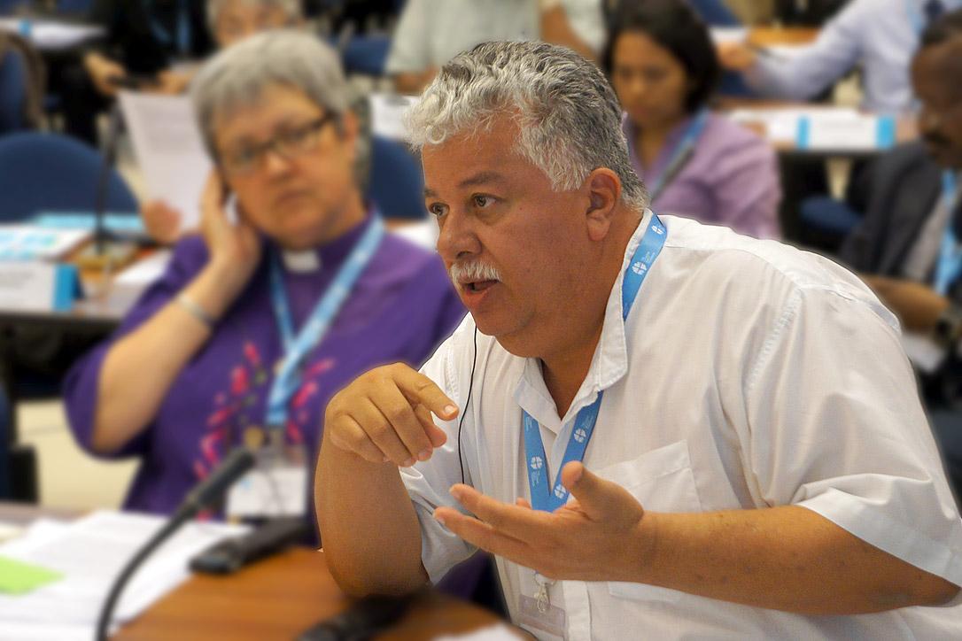 Bishop Melvin Jimenez makes a comment during the 2013 LWF Council meeting. Photo: LWF/S. Gallay