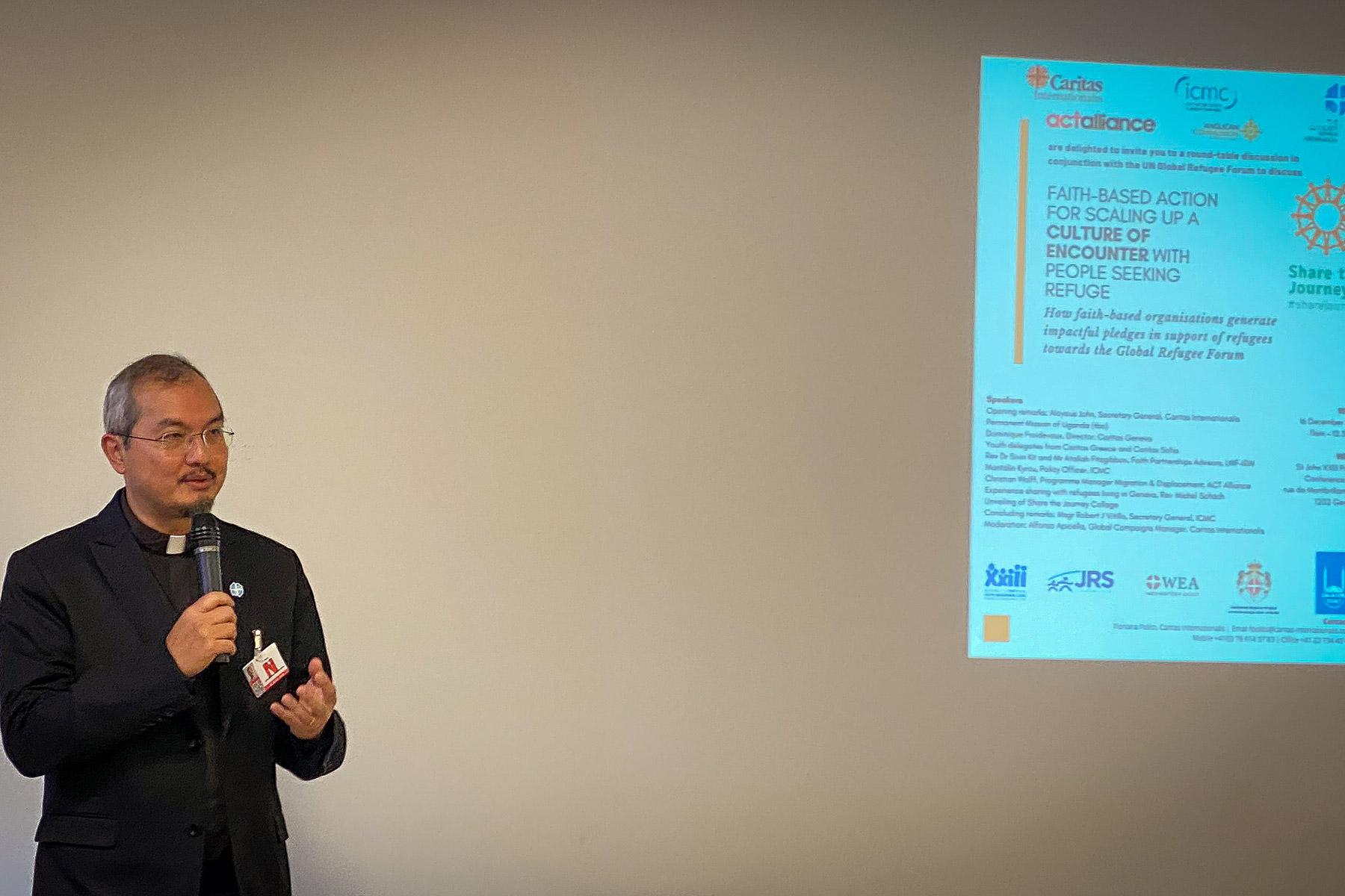  Rev. Dr Sivin Kit, LWF Program Executive for Public Theology and Interreligious Relations speaking at a Global Refugee Forum side event on scaling up a culture of encounter with people seeking refuge, held in Geneva. Photo:: LWF/A. Danielsson