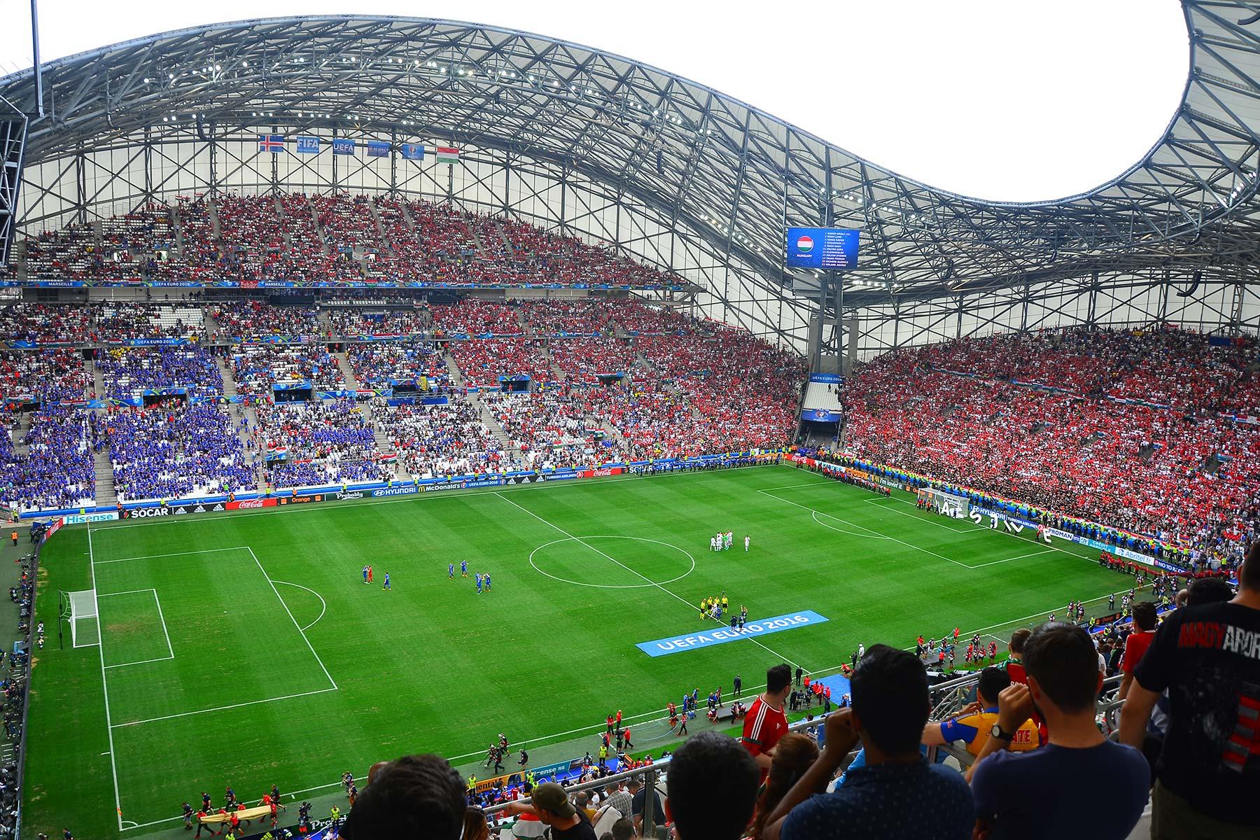 Vor vier Jahren spielten Ungarn und Island bei der EURO 2016 gegeneinander. Das Spiel, das im französischen Marseille stattfand, endete 1:1 unentschieden. Foto: Ben Sutherland (CC-BY)
