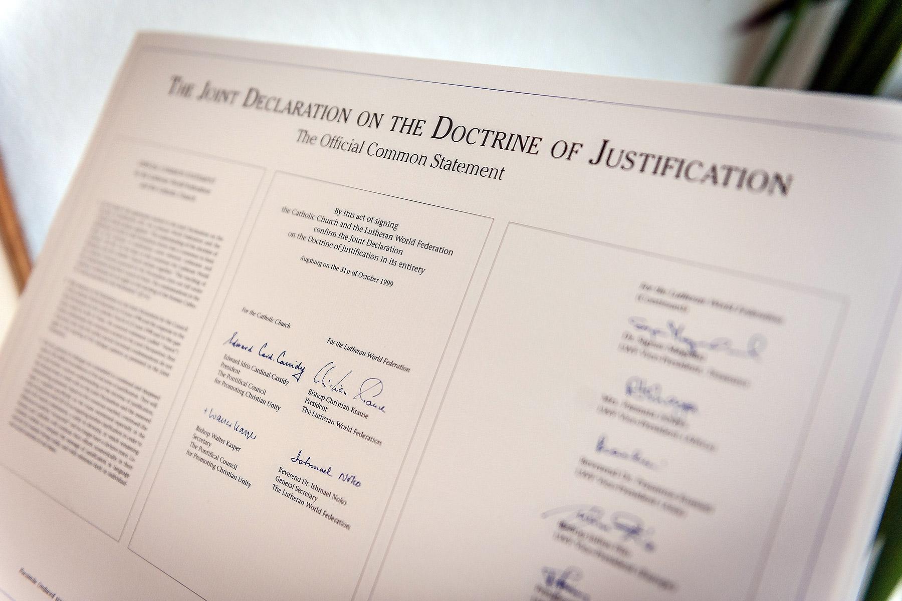 Kopie der offiziellen Erklärung zur Rechtfertigungslehre. Foto: LWB/S. Gallay