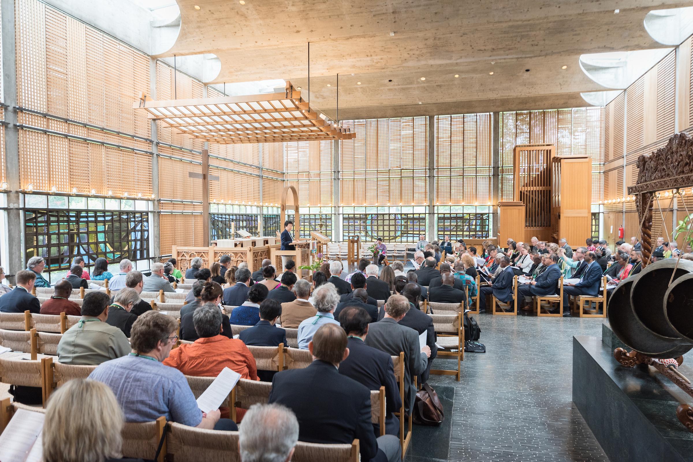 Opening worship of the Central Committee meeting in the chapel of the Ecumenical Centre. Photo: Albin Hillert/WCC.