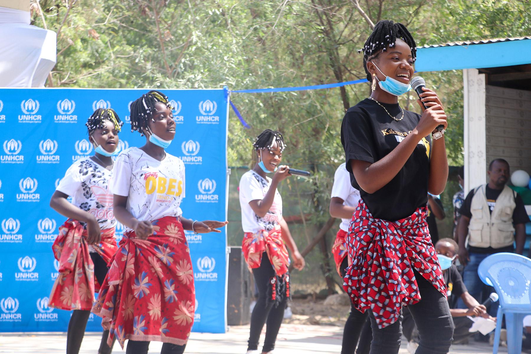Kongolesische Tänzerinnen beim „Kakuma Got Talent“-Wettbewerb. Foto: Denise Akun