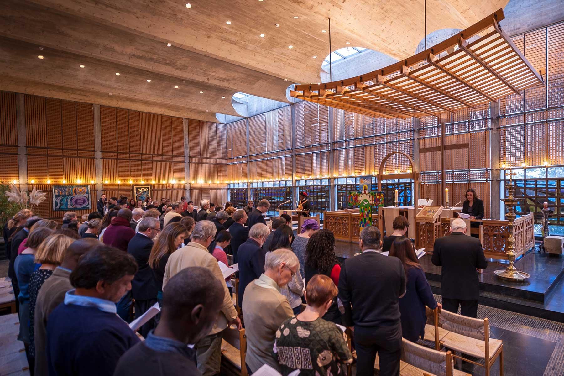 Das Kreuz von Lund steht für einen Meilenstein ökumenischer Beziehungen. In der Kapelle des Ökumenischen Zentrums in Genf ist es für Besuchende und Pilgernde zugänglich. Foto: LWB/S. Gallay