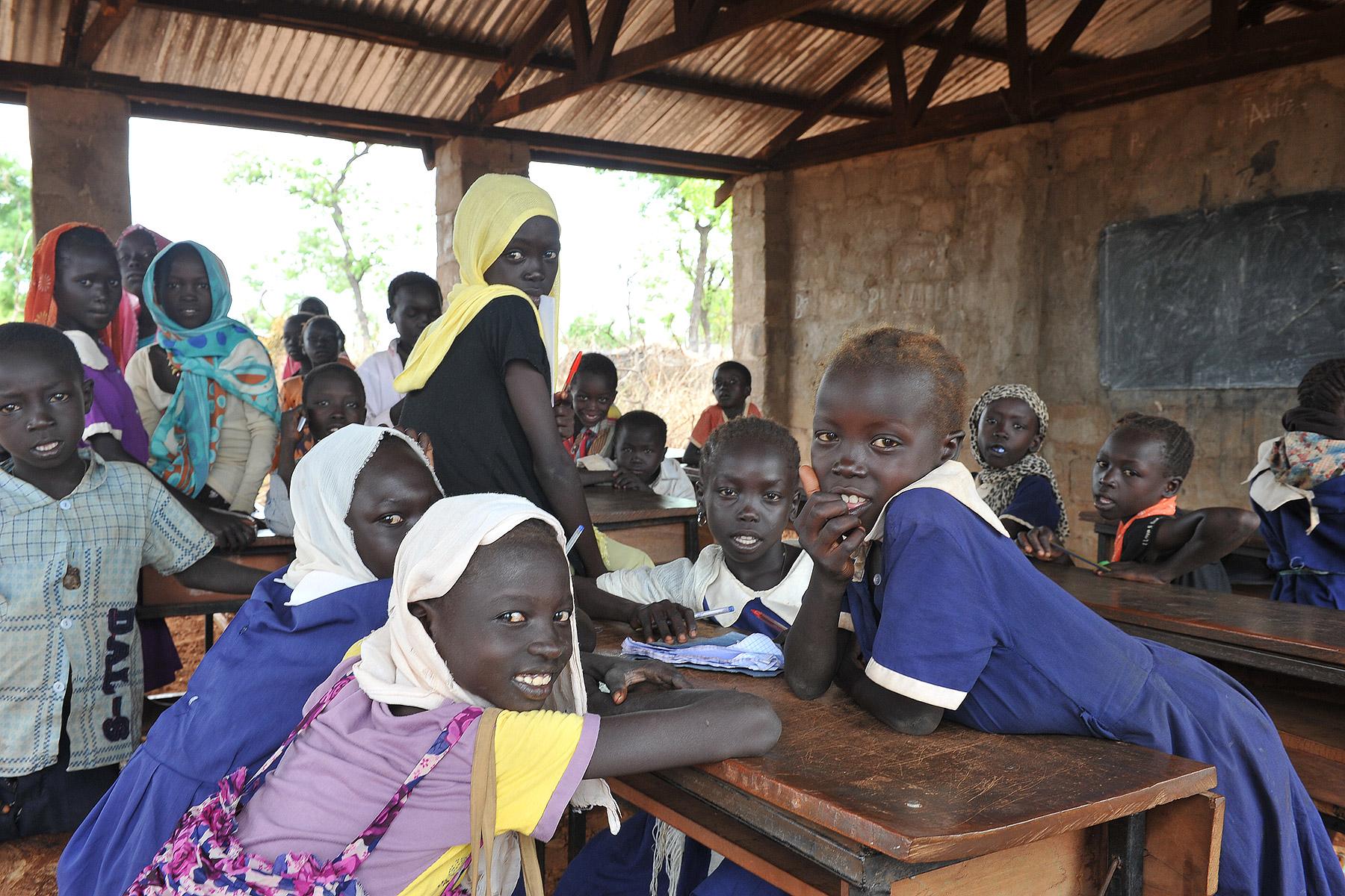 Ein Klassenzimmer in Maban. Mehr als 50.000 Schüler und Schülerinnen sind von der Katastrophe betroffen und brauchen Hilfe. Fotos: LWB/C. Kästner