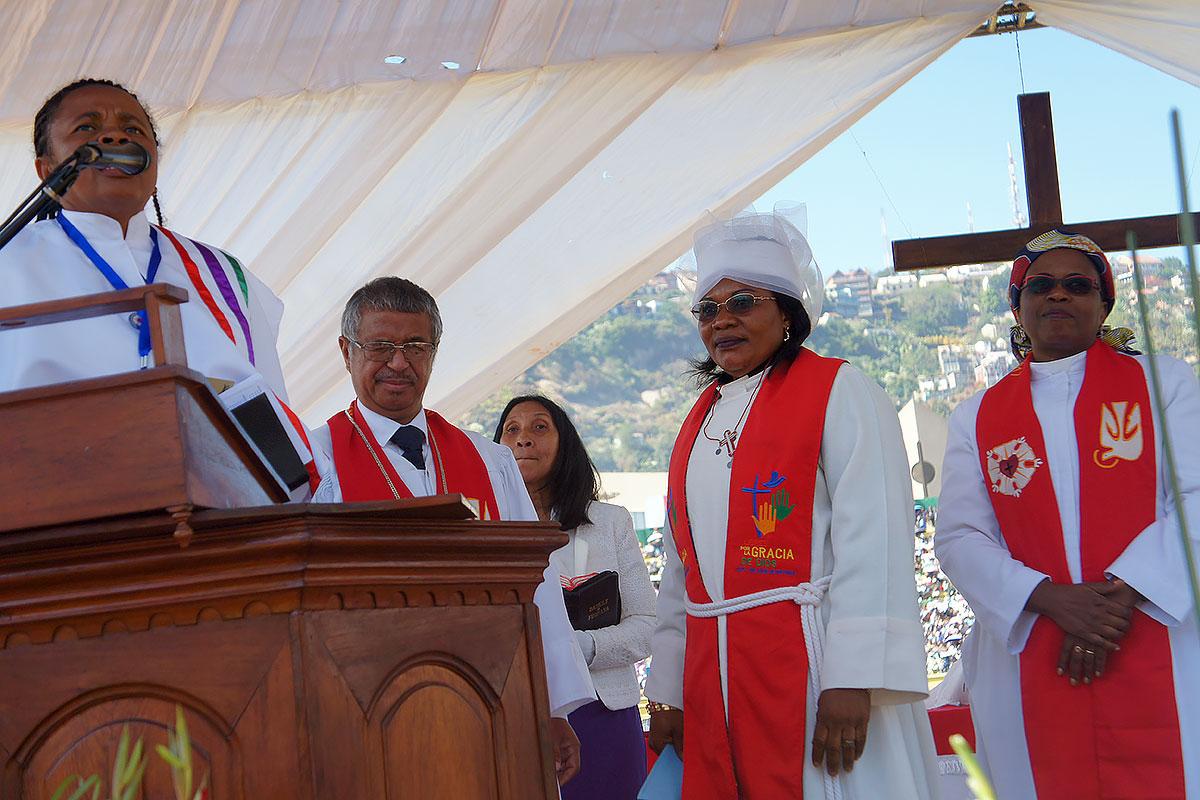 Gäste und Kirchenleitende bei den Jubiläumsveranstaltungen der Madagassischen Kirche. Foto: LWB