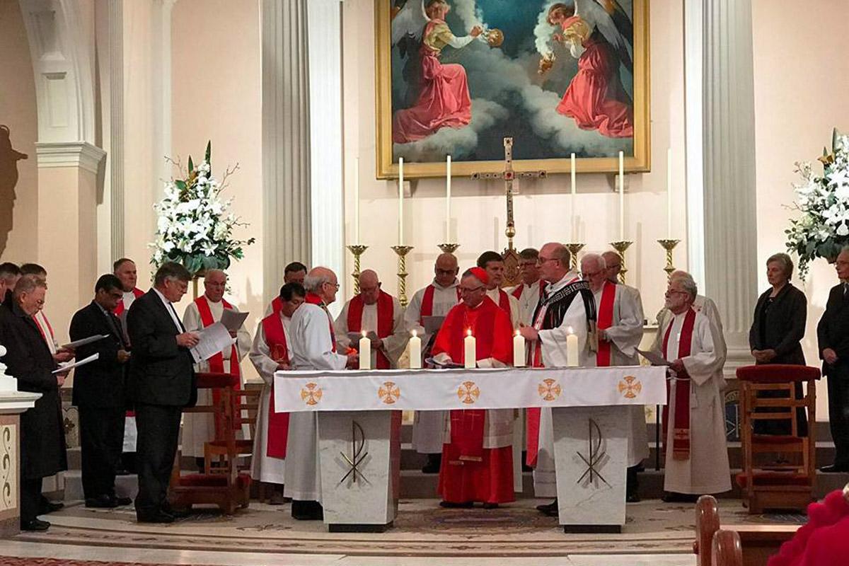 Im Juni 2017 veranstalteten der lutherische Bischof Mark Whitfield und Kardinal John Dew zum Reformationsgedenken einen gemeinsamen ökumenischen Gottesdienst in der römisch-katholischen Kathedrale in Wellington (Neuseeland). Foto: LKN
