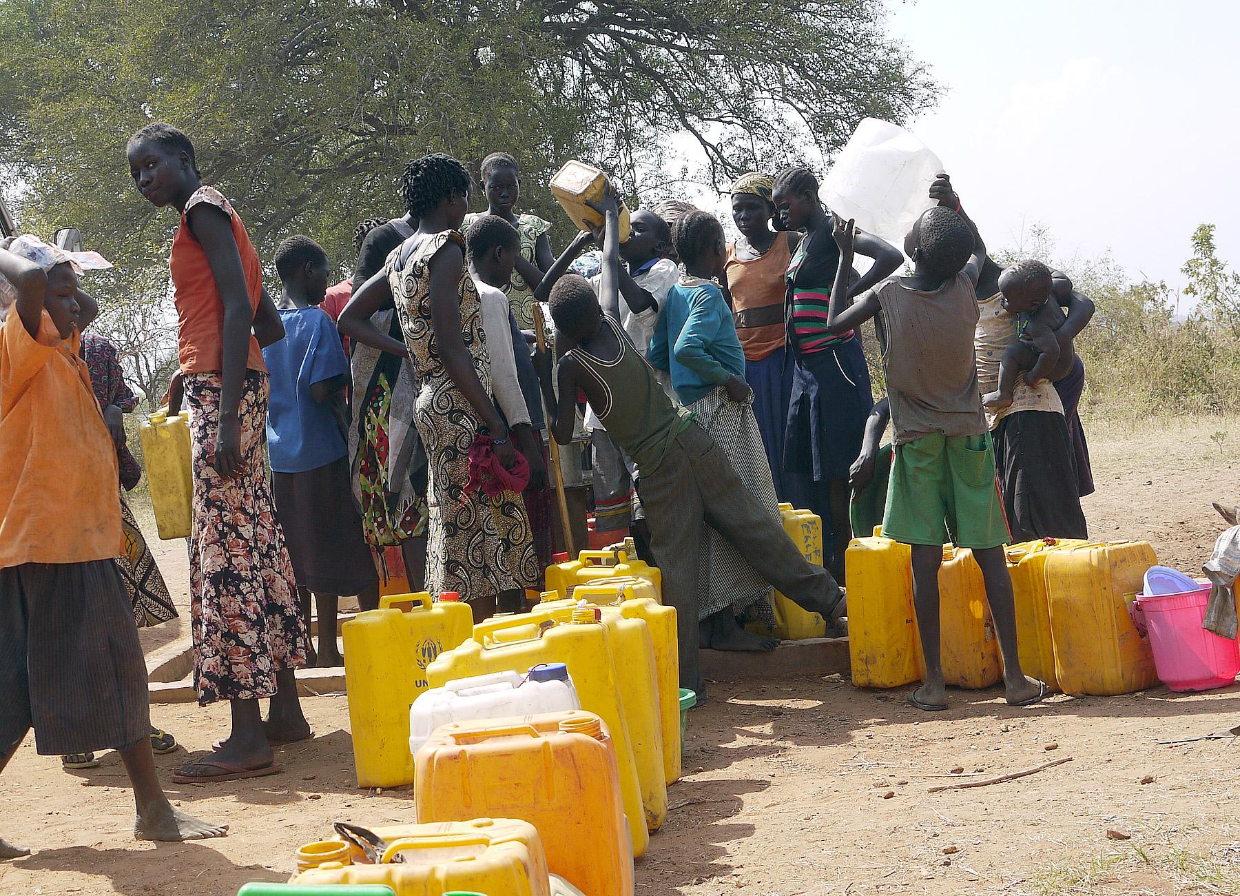 Brunnen im Flüchtlingslager Nyumanzi in Norduganda, der vom LWB wieder funktionstüchtig gemacht wurde. Foto: DCA/ACT/LWB/Mai Gad