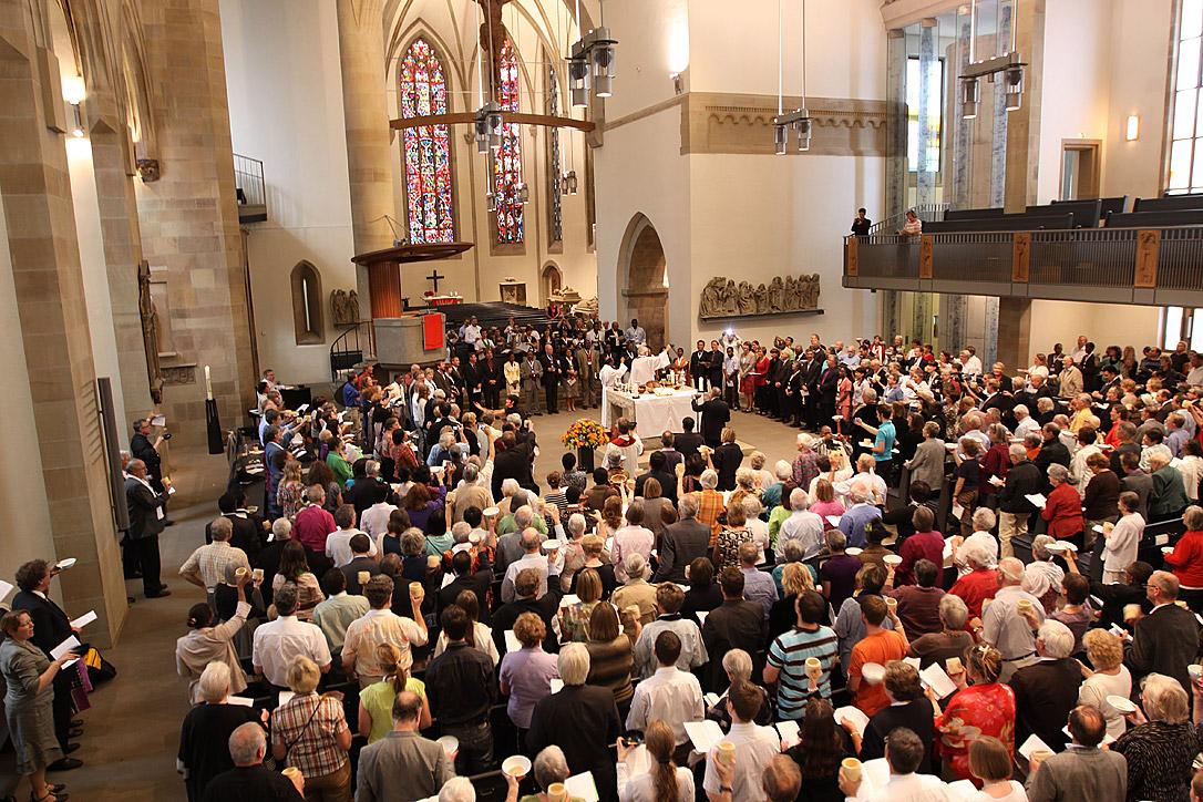 Eucharistic service at the LWF Eleventh Assembly 2010 in Stuttgart, Germany. Photo: LWF/J. Latva-Hakuni