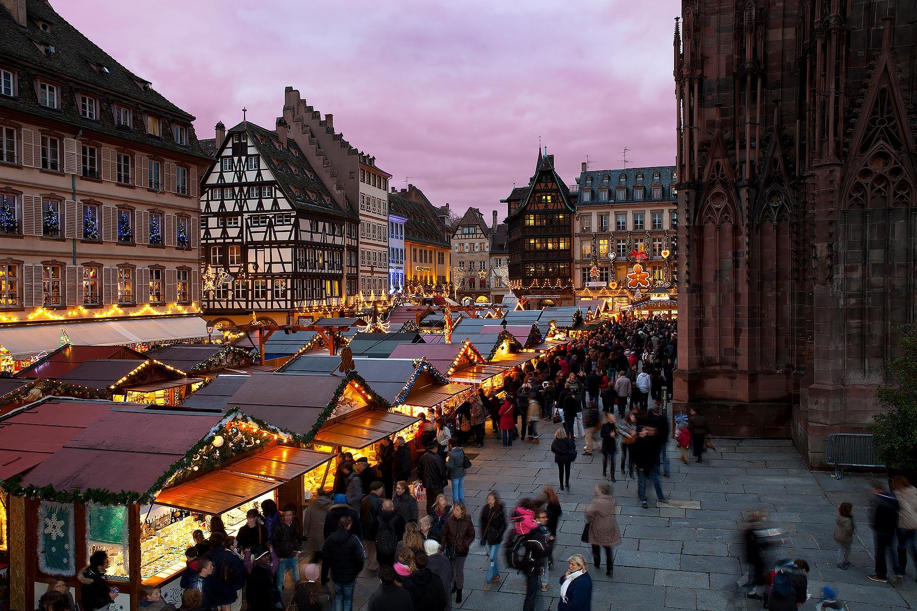 Ansicht des Weihnachtsmarktes in Straßburg, Frankreich. Foto: Photothèque Alsace/Ch. Hamm