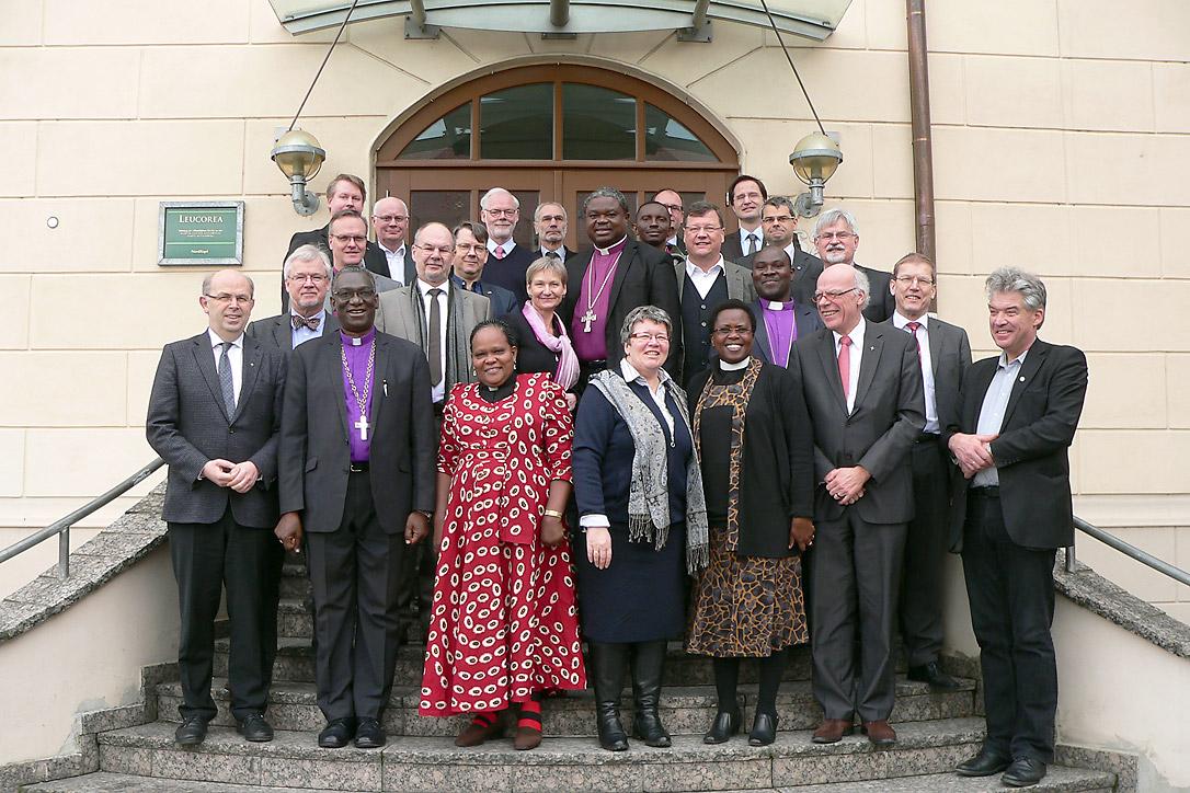 Meeting in Wittenberg, German and Tanzanian Lutheran church leaders stated their commitment to ongoing mutual conversations and exchange. Photo: VELKD/Gundolf Holfert