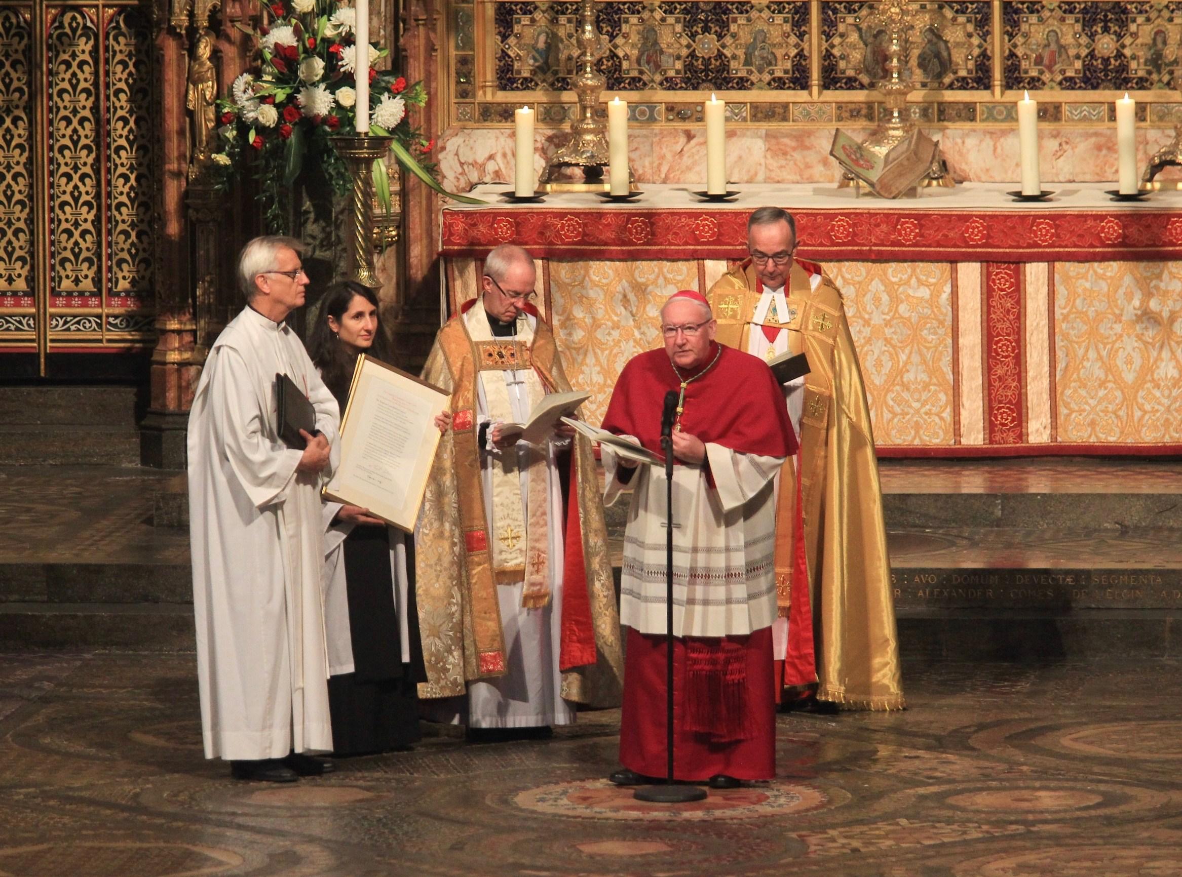 A service to mark the 500th anniversary of the Reformation was held at Westminster Abbey, London. From left: the LWF General Secretary Rev. Dr Martin Junge, the Reverend Isabelle Hamley, the Archbishop of Canterbury Justin Welby, the PCPCU Secretary Bishop Dr. Brian Farrell, the Dean of Westminster Rev. Dr John Hall. Photo: Andrew Dunsmore/Westminster Abbey