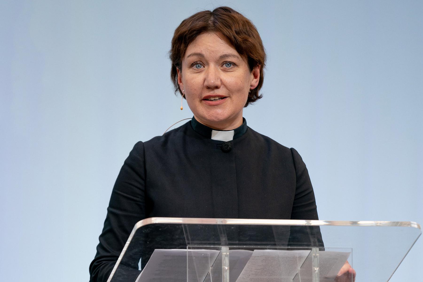 Rev. Anne Burghardt addresses the Lambeth Conference