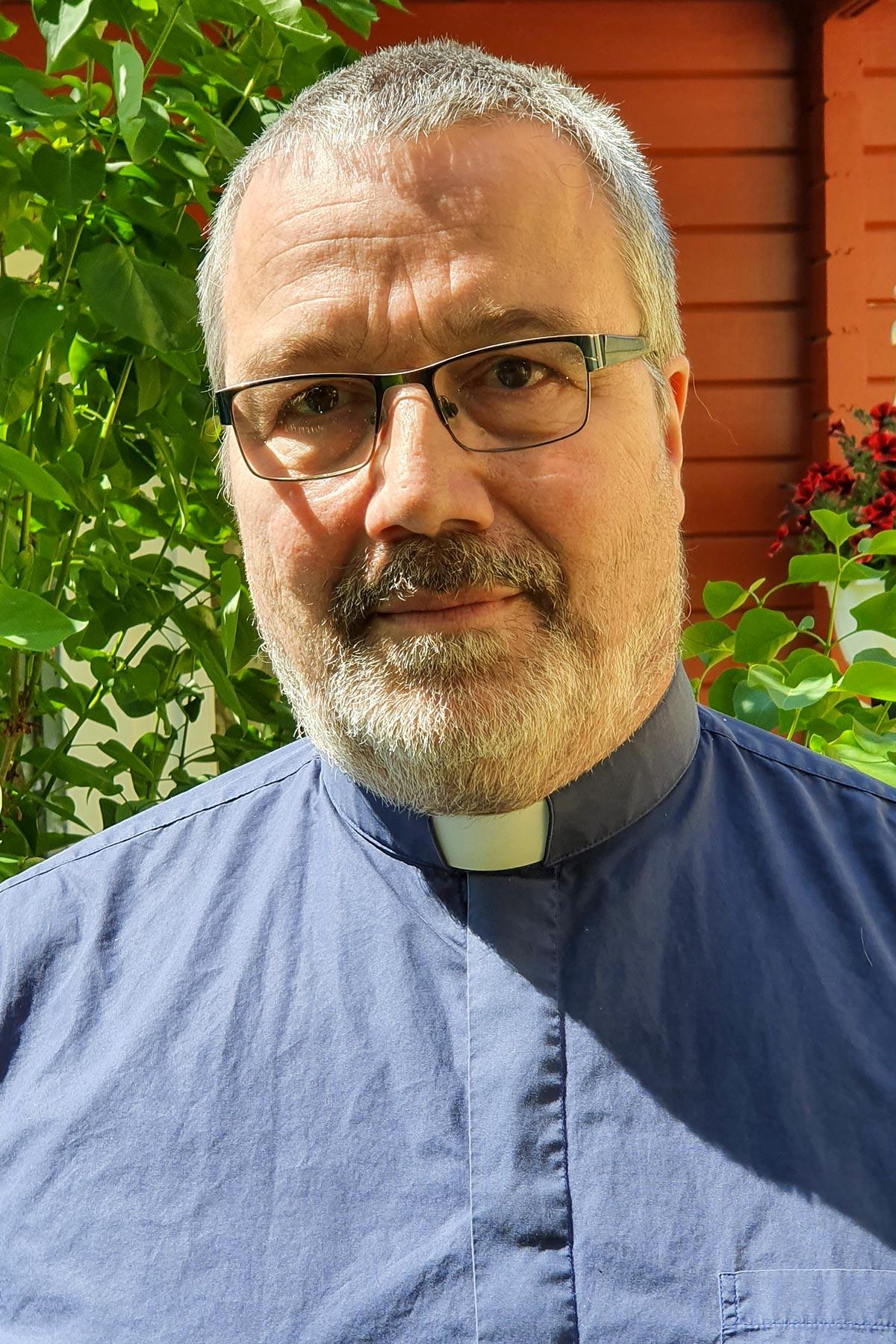 Pfarrer Thomas Pfitzinger-Drewes erhält den Preis für Lernen und Lehren der Schwedischen Kirche. Foto: Kirche von Schweden 