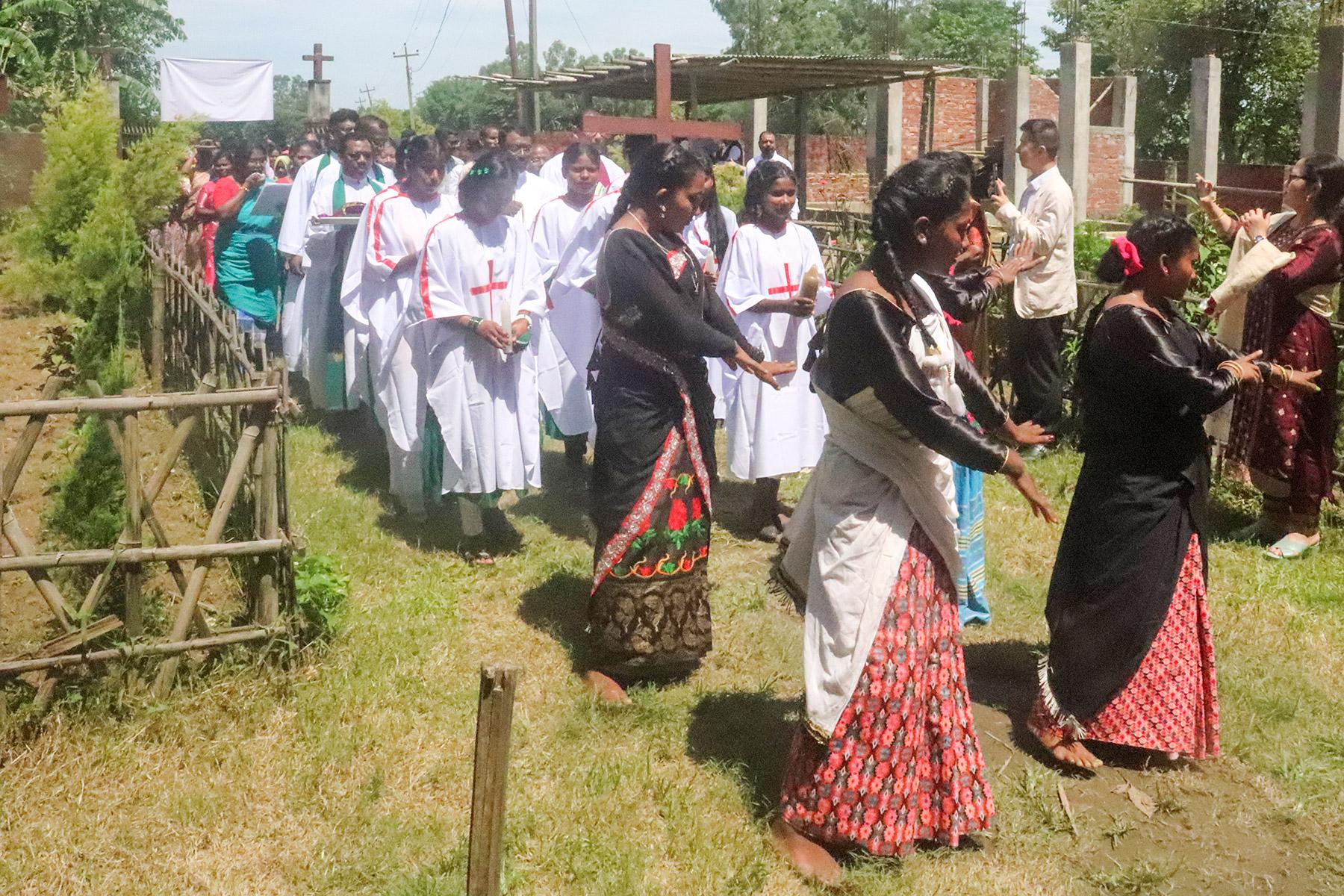 Nepal Bishop Soren - procession