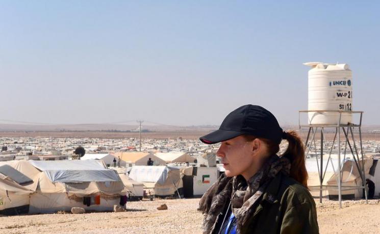 Jenny Moe visiting Zaatari refugee camp in Jordan, close to the border to Syria. Photo: Jenny Moe