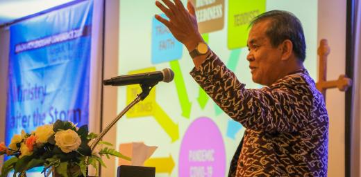 Bishop Tuhoni Telaumbanua of the Protestant Christian Church (BNKP) in Indonesia leads reflections on post-pandemic ministry at Asia Church Leadership Conference in Bangkok. Photo: J.C. Valeriano