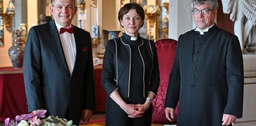From left: Lord Mayor of Gotha, Knut Kreuch, LWF General Secretary Anne Burghardt and Leading Bishop of the Evangelical Church in Central Germany Friedrich Kramer on the occasion of the award of 