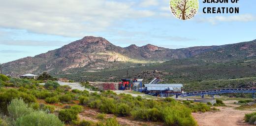 Wollastonite mine near Garies, South Africa. Photo: jbdodane (CC BY-NC 2.0)
