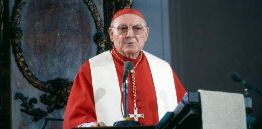 Cardinal Edward Cassidy at the signing of the Joint Declaration on the Doctrine of Justification in St Anna Lutheran Church, Augsburg Germany on 31 October 1999. Photo: ELCA/ Edgar R. Trexler for The Lutheran