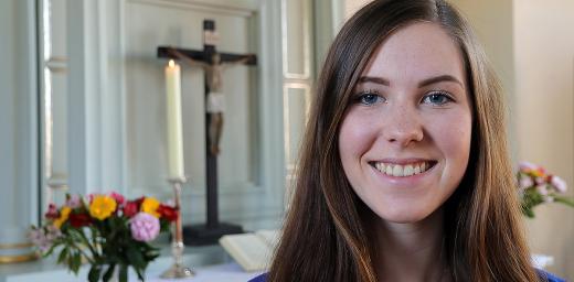 Eva Steinbach (18) is the youngest lay preacher in the Evangelical Lutheran Church of Hanover. Photo: epd-bild/JÃ¶rg Nielsen