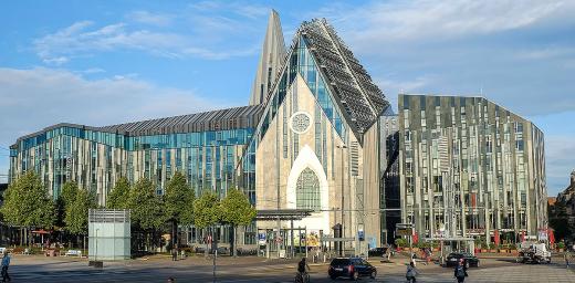 The newly built Paulinum takes up elements of its predecessor, St. Paulâs University Church, which was blown up in 1968 but translates these into a multi-functional building which includes the hall of Leipzig University. Photo: epd/Jens Schulze