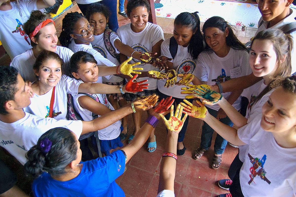 LAC and Nicaraguan youth during an artistic project for the environment with LWF. Young people are largely affected by the violence currently happening in Nicaragua. Photo: LWF/ Chelsea Macek