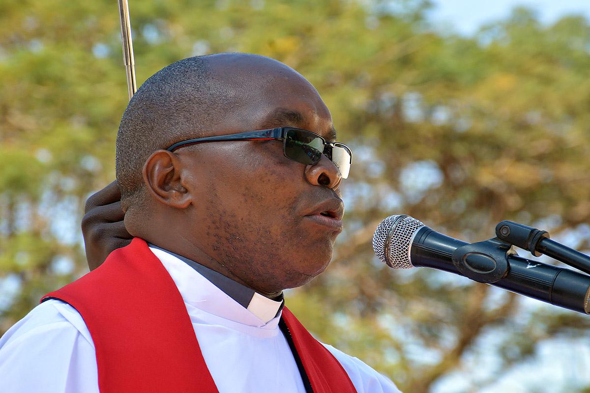 Rev. Luke Mwololo, General Secretary of the Lutheran Communion in Central and Eastern Africa (LUCCEA), also General Secretary of the Kenya Evangelical Lutheran Church, preaches at the ceremony.