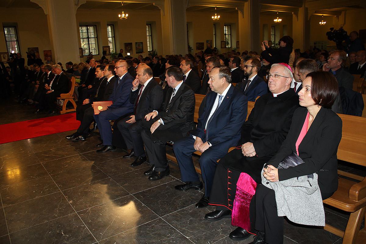 High-level guests at the church service marking the return of the Cathedral St Peter and Paul. Photo: ELKRAS/Elena Djakiwa