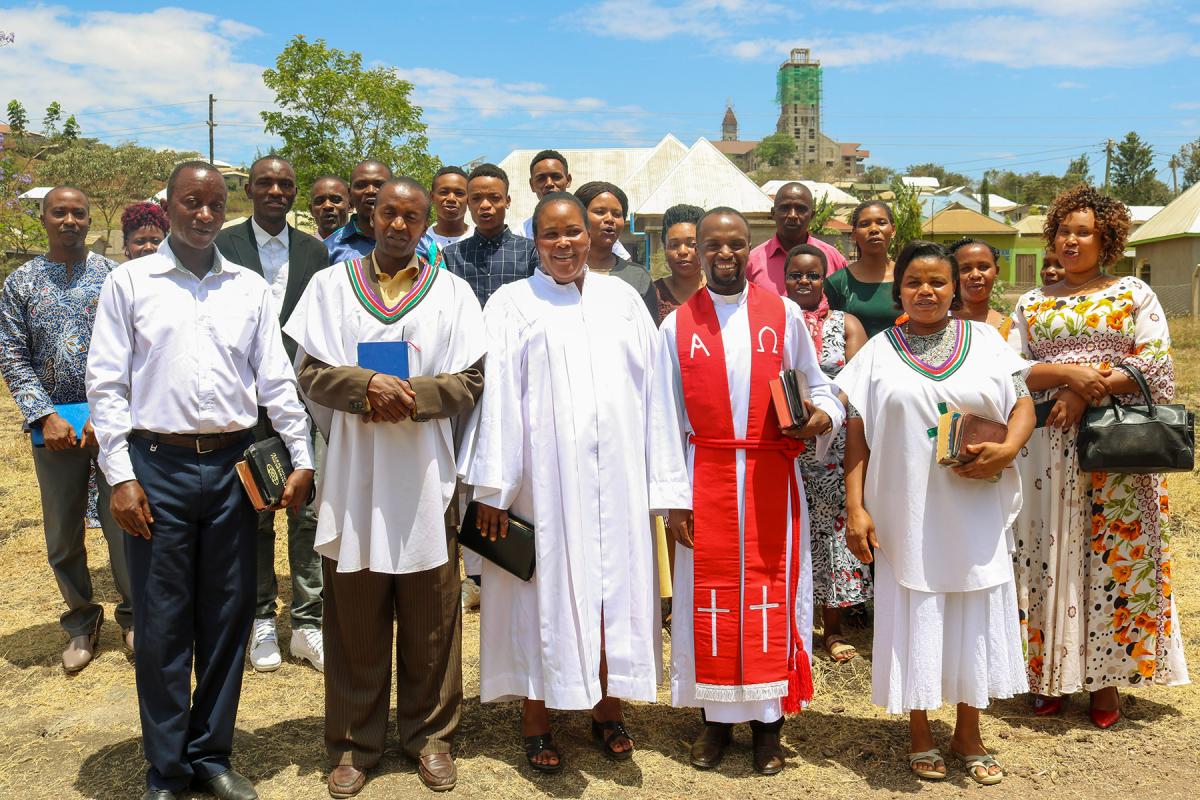 Rev. Frank Mexon Mng’ong’o (wearing red stole), ELCT’s new Youth Coordinator, in a photo from early 2020. Mng’ong’o was ordained in Jan. 2020. Photo: ELCT